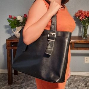Black laptop purse